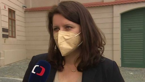 Debaty o navyšování důchodů