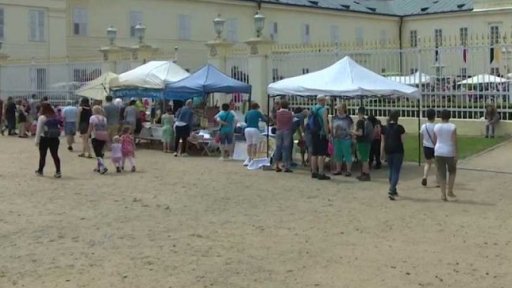 Odbory proti zmrazení platů