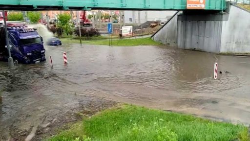 Dva mrtví kvůli bouřce