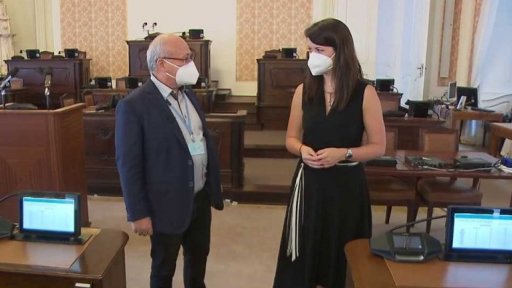 Mimořádné schůze poslanců