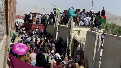 Pokračuje evakuace lidí z Afghánistánu