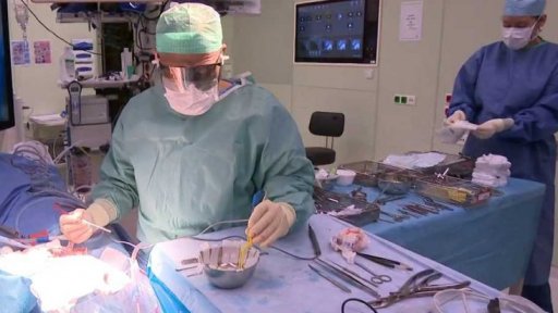 Platy lékařů a sester