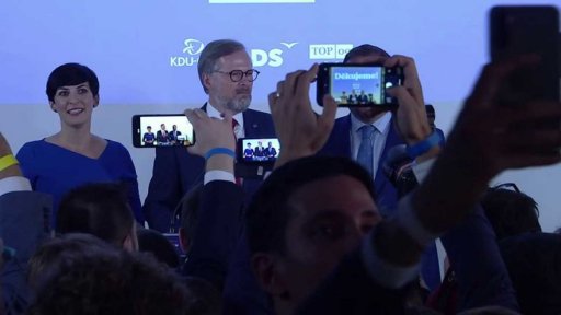 Koalice SPOLU a Piráti a Starostové mají většinu poslanců