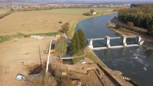 Propojení tří toků řek