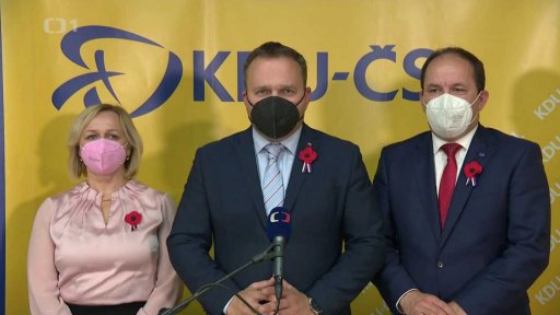 Schvalování koaliční smlouvy ve stranách