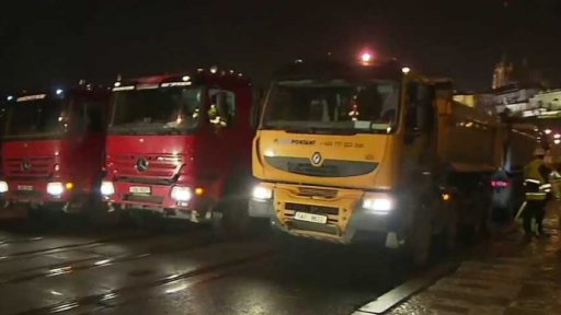 Zatěžkávací zkouška Mánesova mostu