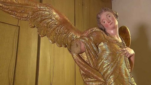 Socha Klečícího adorujícího anděla v Národní galerii