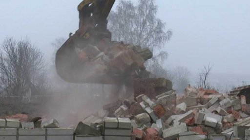 Demolice vojenských budov v Milovicích