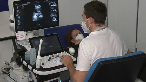 Odklad péče neočkovaným pacientům