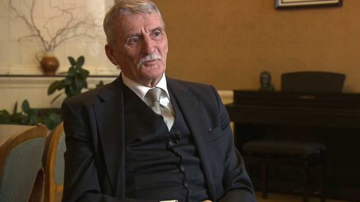 M. Huba převzal čestný doktorát