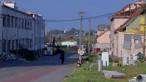 Následky tornáda na jižní Moravě