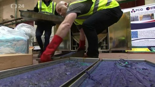 Použité roušky jako nové židle?