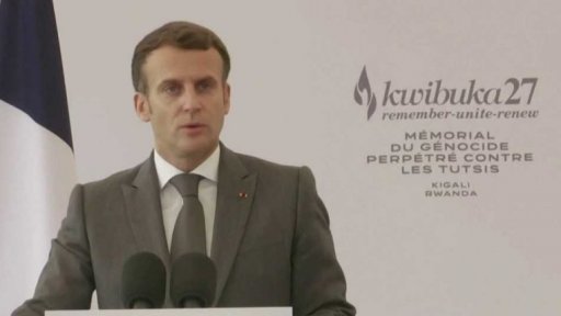 Macron požádal Rwandu o odpuštění