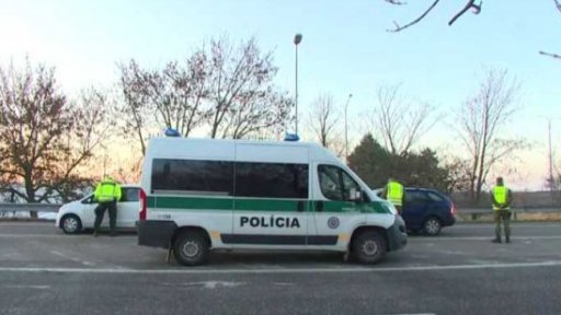 Opatření na Slovensku kvůli variantě delta