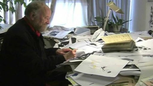 Odchod karikaturisty, který unikal mstě radikálů