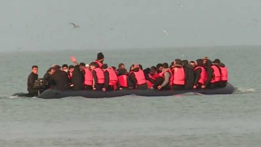 Vyostřené vztahy mezi Londýnem a Paříží + rozhovor s A. Chmelařem