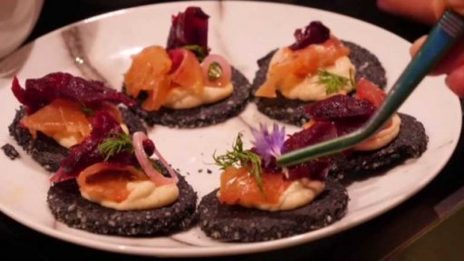 Brouci a červi jako potrava budoucnosti + rozhovor s J. Götzovou