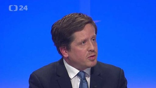 Češi jako řidiči. Poradí si na sněhu?