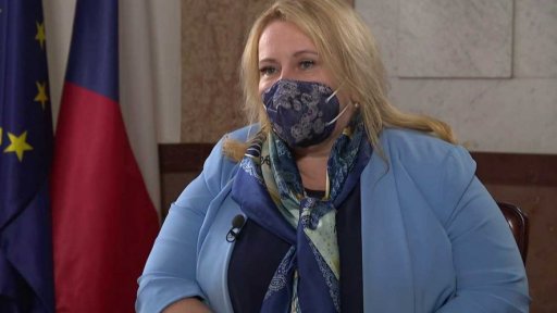 Rozdělení evropských peněz: rozhovor s Klárou Dostálovou