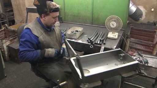 Debata o pětitýdenní dovolené