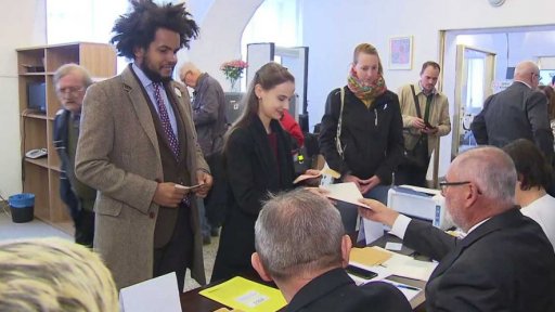 Dominik Feri rezignoval na poslanecký mandát