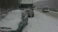 Dopravu na Českomoravské vrchovině komplikovalo sněžení (2001)
