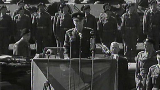 Čs. obrněná brigáda nastoupila k slavnostní přehlídce (25. 5. 1945)