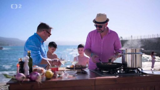 Rigatony s konzervovaným tuňákem a rajčátky