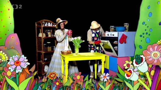 Mufokrálík se snaží obalamutit tetu Pipetu s Polapilem.