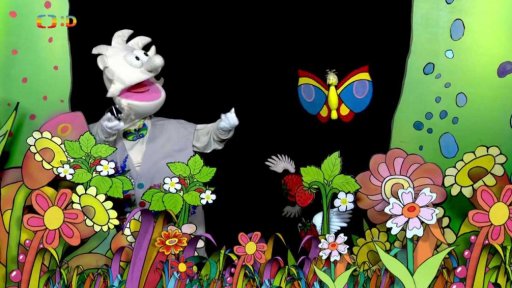 Pip začaruje jahody, aby létaly.