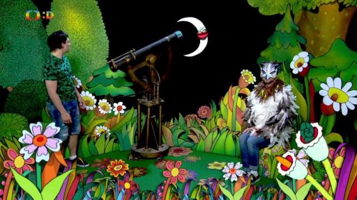 Mufikanti -Tomáš je přestrojený za sýčka, Muf za měsíc, Filip zpívá "Sýček". H: P.Skoumal, t:E.Frynta,