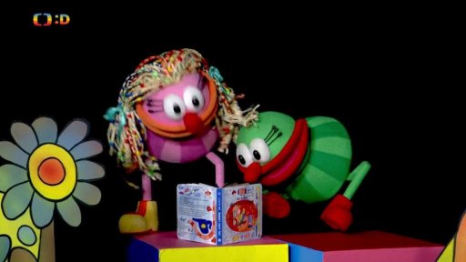 Famča si nadšeně čte básničky Petra Borkovce, Muf se přidá