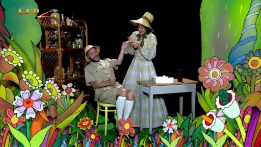 Pipeta se snaží vytáhnout Polapilovi třísku.