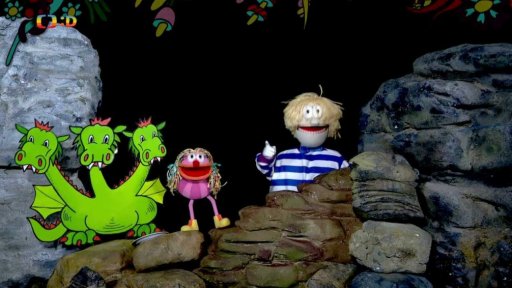 Fámula láká draka na bramboráky.