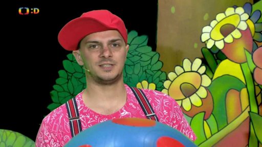 Mufikanti a jejich písnička o míči.