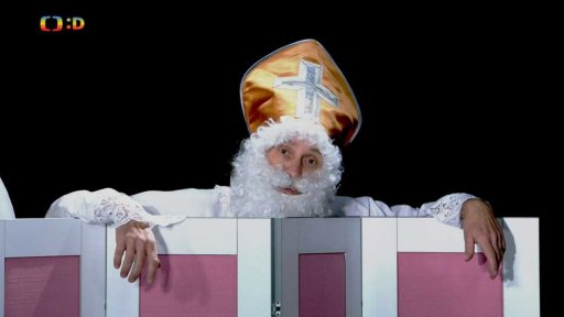 Muf zjistí, že Mikulášův plášť byl ukradený, zřejmě čertem.