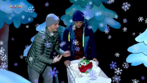 Mufikanti si zkouši nanečisto koledu Půjdem spolu do Betléma a vyklopí Mufa při kolébání.