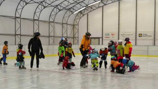 Předvánoční bruslení s oslíkem a hvězdou
