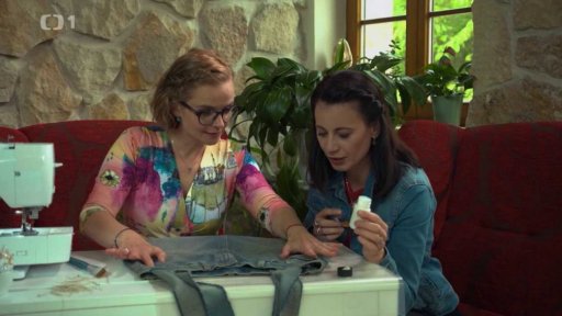 Cestovní taška ze staré sukně