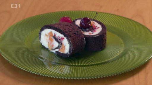 Kakaová roláda se šlehačkou