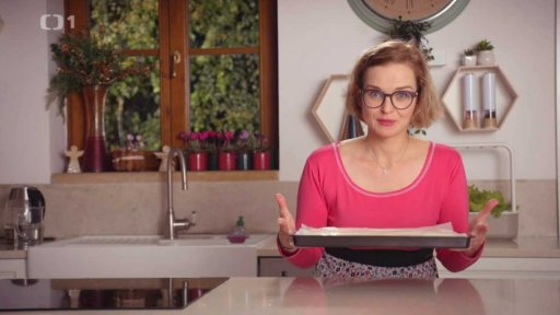 Makovec s jogurtovou polevou