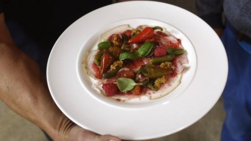 Carpaccio z kladenské pečeně se zeleninovým salátem