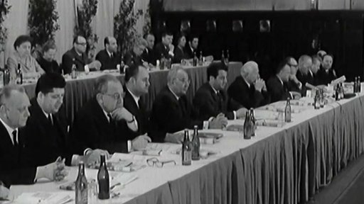 Jednání komunistů na krajských a městských konferencích