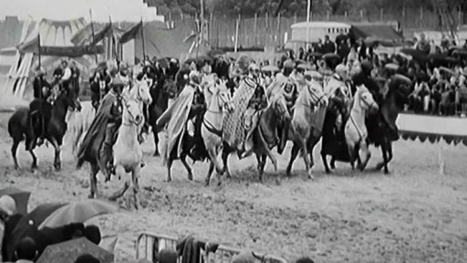 Rytířský turnaj ve Francii: podobnost mezi fanoušky středověku a dneška