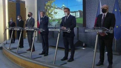 Názorové neshody v pětikoalici