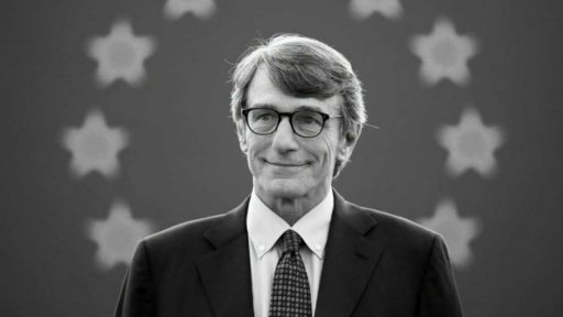 Zemřel předseda Evropského parlamentu