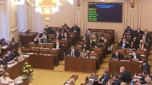 Celodenní jednání poslanců