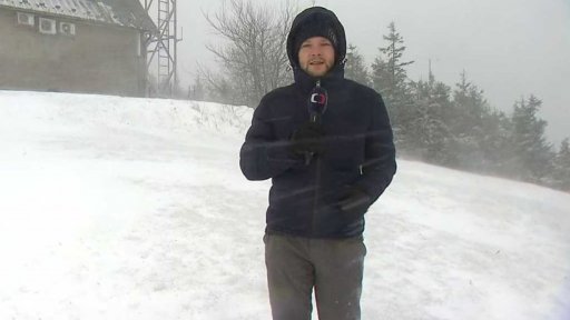 Silný vítr a sníh na horách