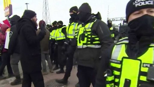 Zásah proti řidičům kamionů v Kanadě