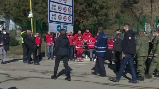 Statisíce lidí prchají před válkou